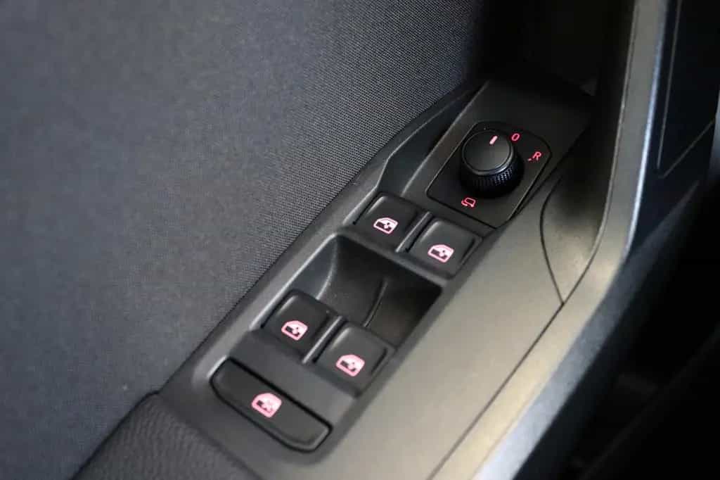 Seat Arona FR DSG *LED*NAV*CarPlay*PDC*SHZ*AAC*ACC* 12/2019-photo-24