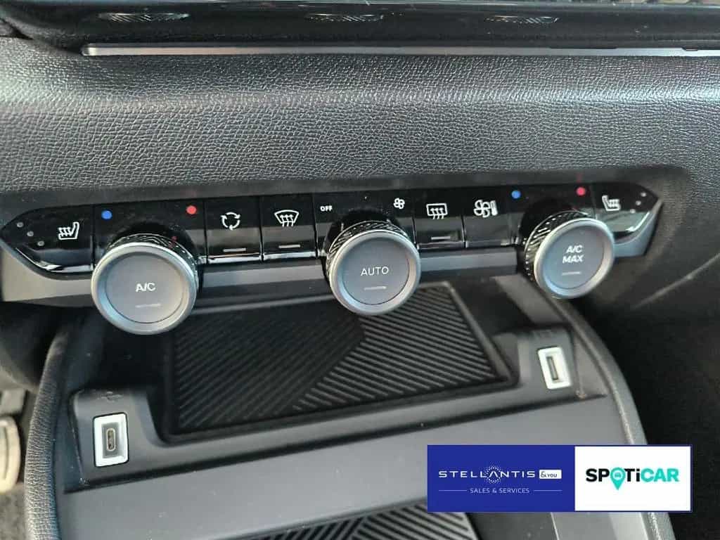 Citroën C4 1.2 PureTech 130 Max Stop&Start 1.2 PureTech 01/2024-photo-17