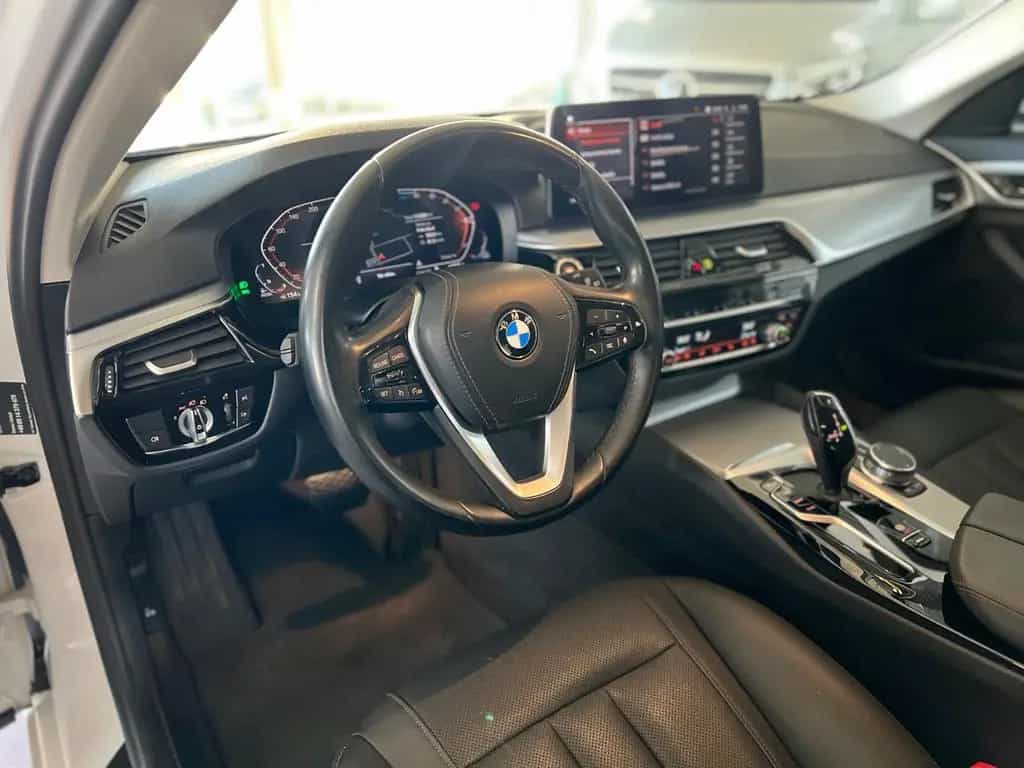 BMW 5 Series 520d Touring xD Business+Driving Assistant+Park 04/2023-photo-20
