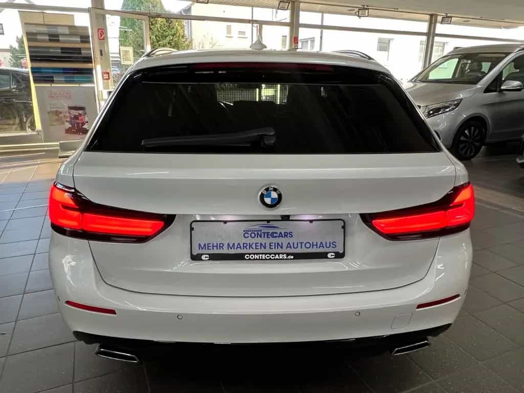BMW 5 Series 520d Touring xD Business+Driving Assistant+Park 04/2023-photo-6