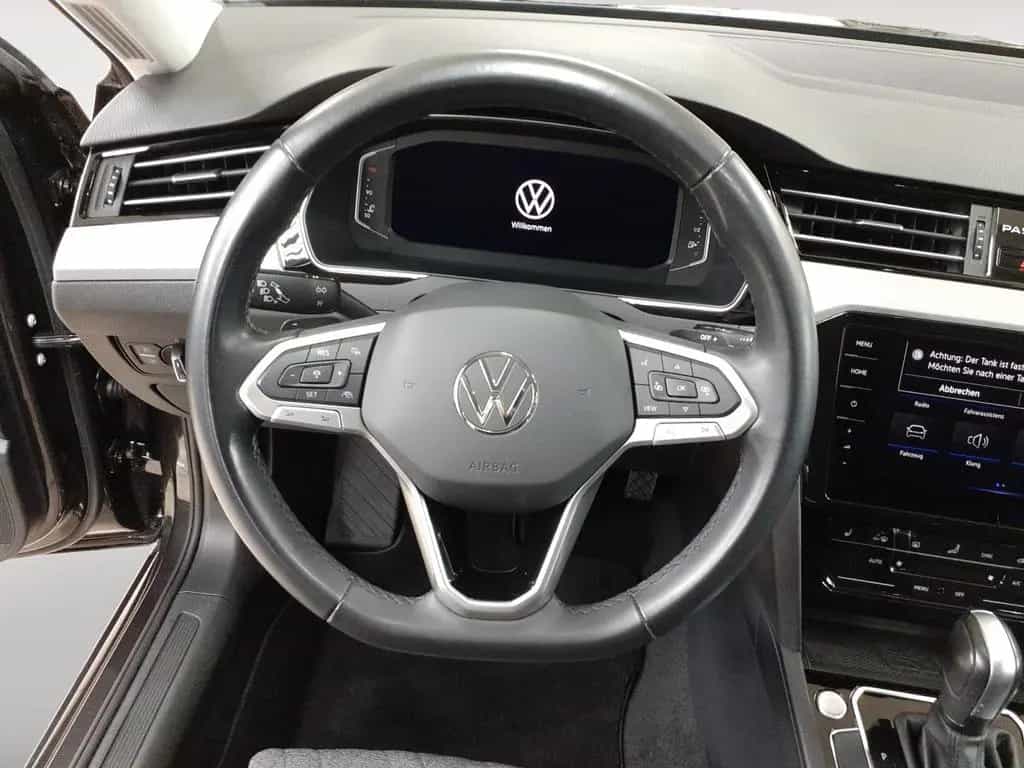 Volkswagen Passat Variant 2.0TSI BMT Business *AHK*Sitzh* 10/2022-photo-11