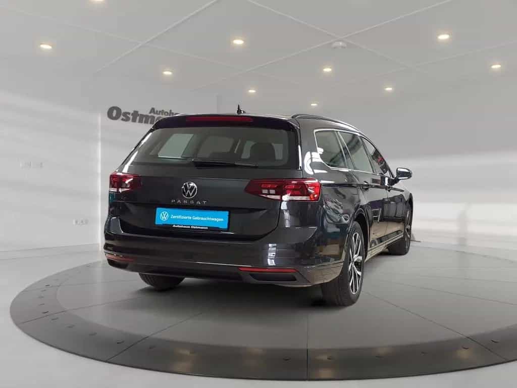 Volkswagen Passat Variant 2.0TSI BMT Business *AHK*Sitzh* 10/2022-photo-4