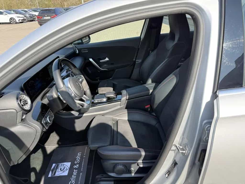Mercedes-Benz A-Class 250 AMG,Widescreen,Ambiente,R-Kam,LED,3,99% 02/2021-photo-14