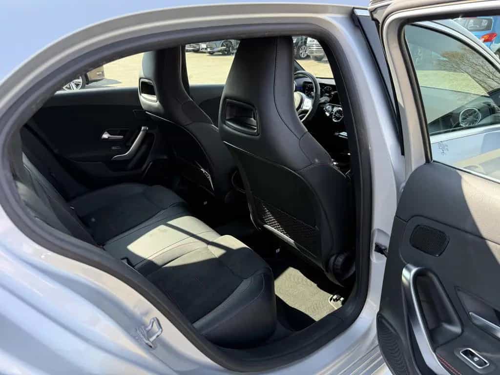 Mercedes-Benz A-Class 250 AMG,Widescreen,Ambiente,R-Kam,LED,3,99% 02/2021-photo-20