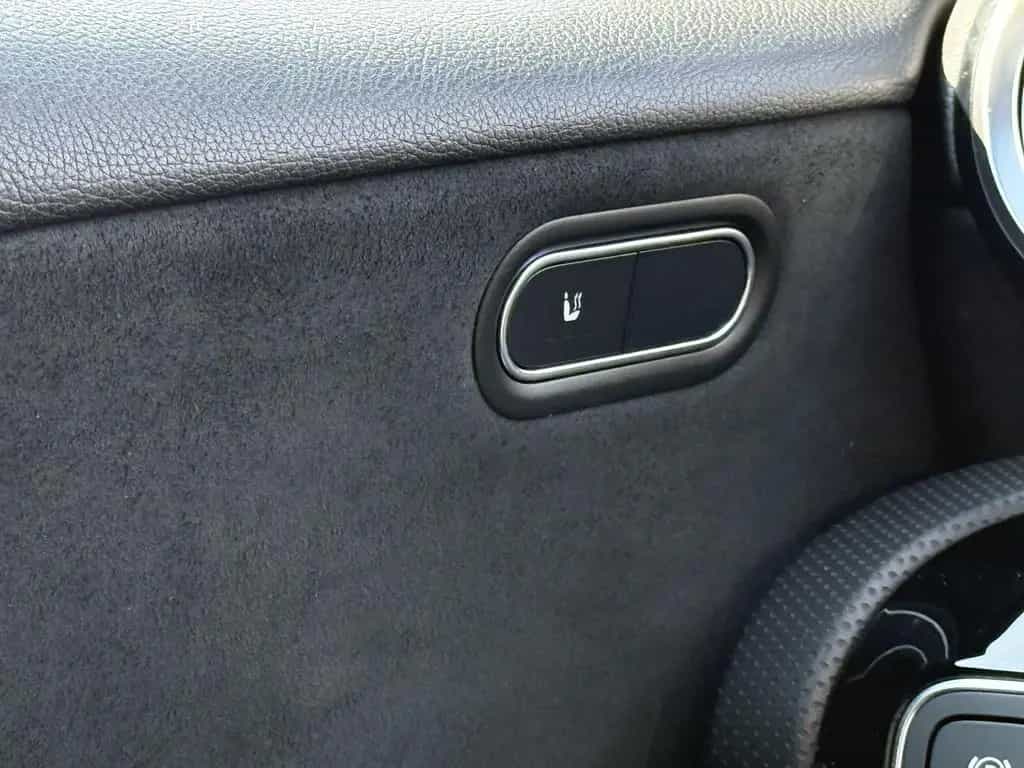 Mercedes-Benz A-Class 250 AMG,Widescreen,Ambiente,R-Kam,LED,3,99% 02/2021-photo-36