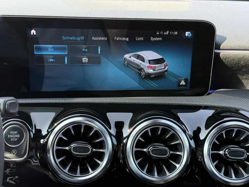 Mercedes-Benz A-Class 250 AMG,Widescreen,Ambiente,R-Kam,LED,3,99% 02/2021-photo-39