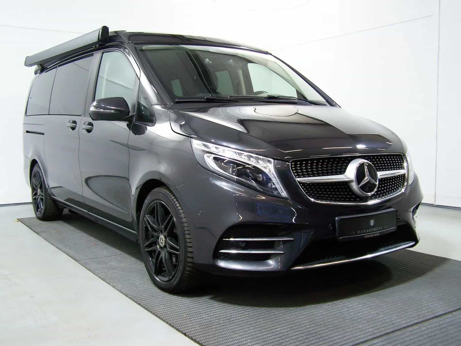 Mercedes-Benz V-Class 300 08/2021-photo-2