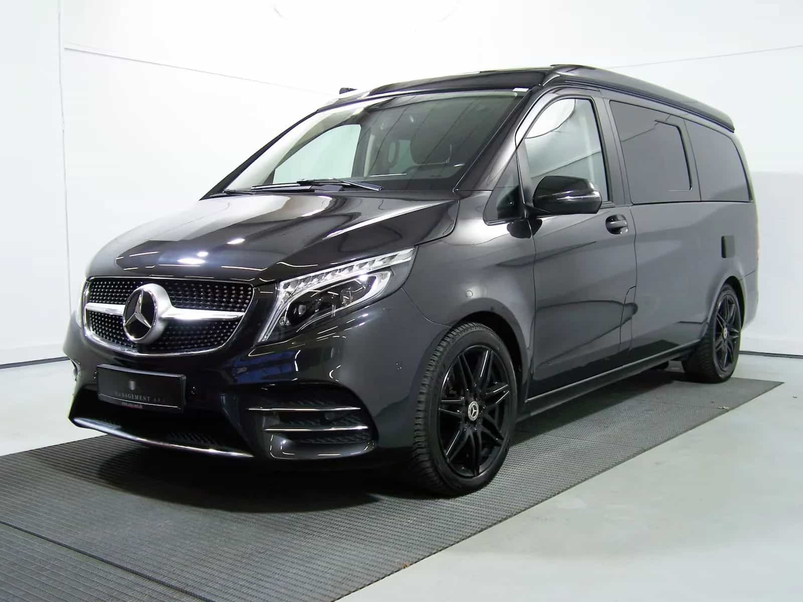 Mercedes-Benz V-Class 300 08/2021-photo-3
