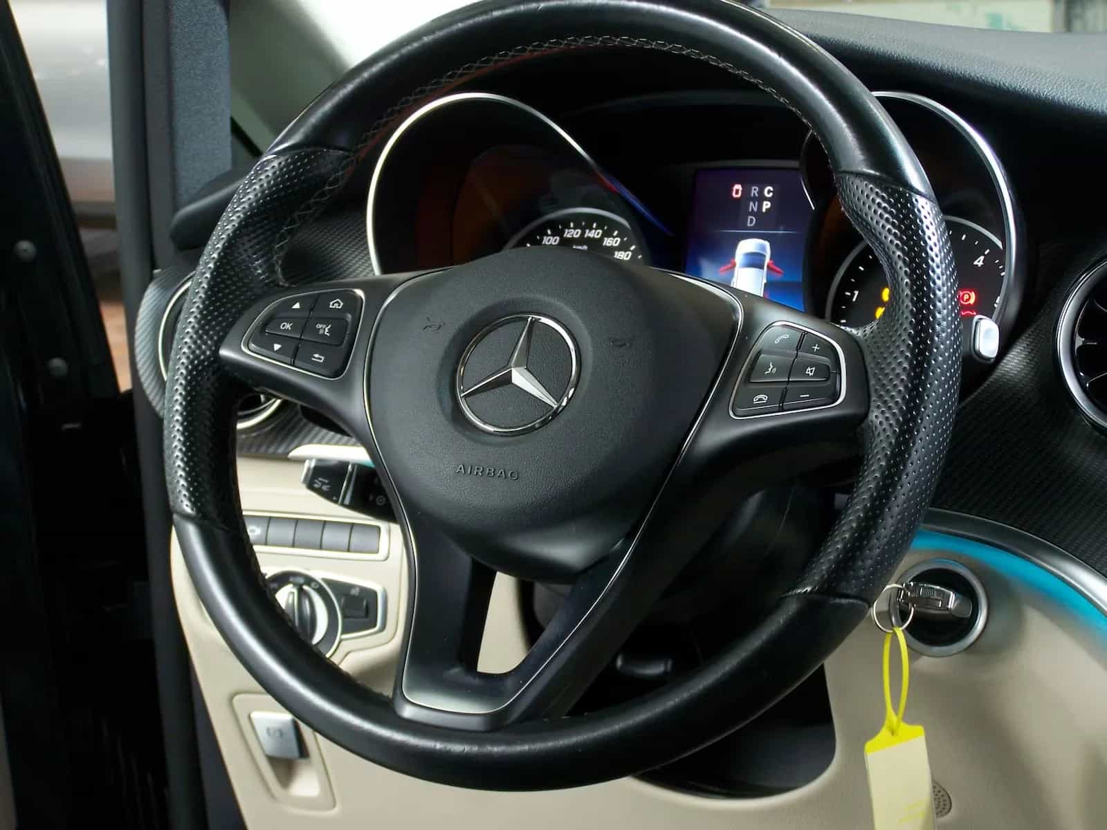 Mercedes-Benz V-Class 300 08/2021-photo-5
