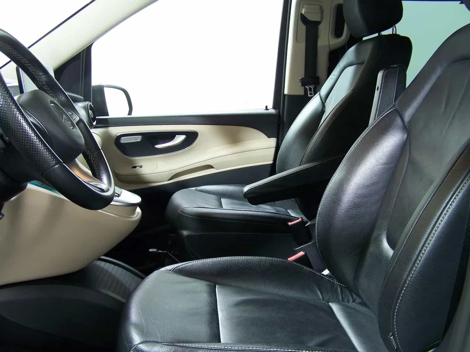 Mercedes-Benz V-Class 300 08/2021-photo-6