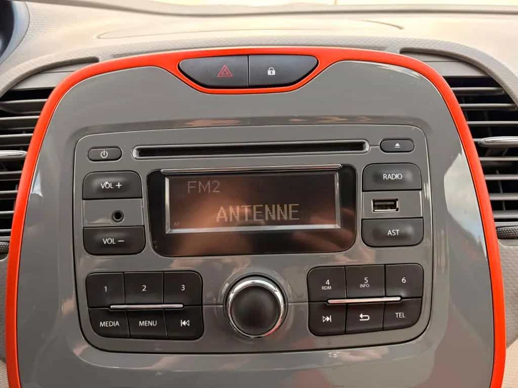 Renault Captur Dynamique 09/2016-photo-11