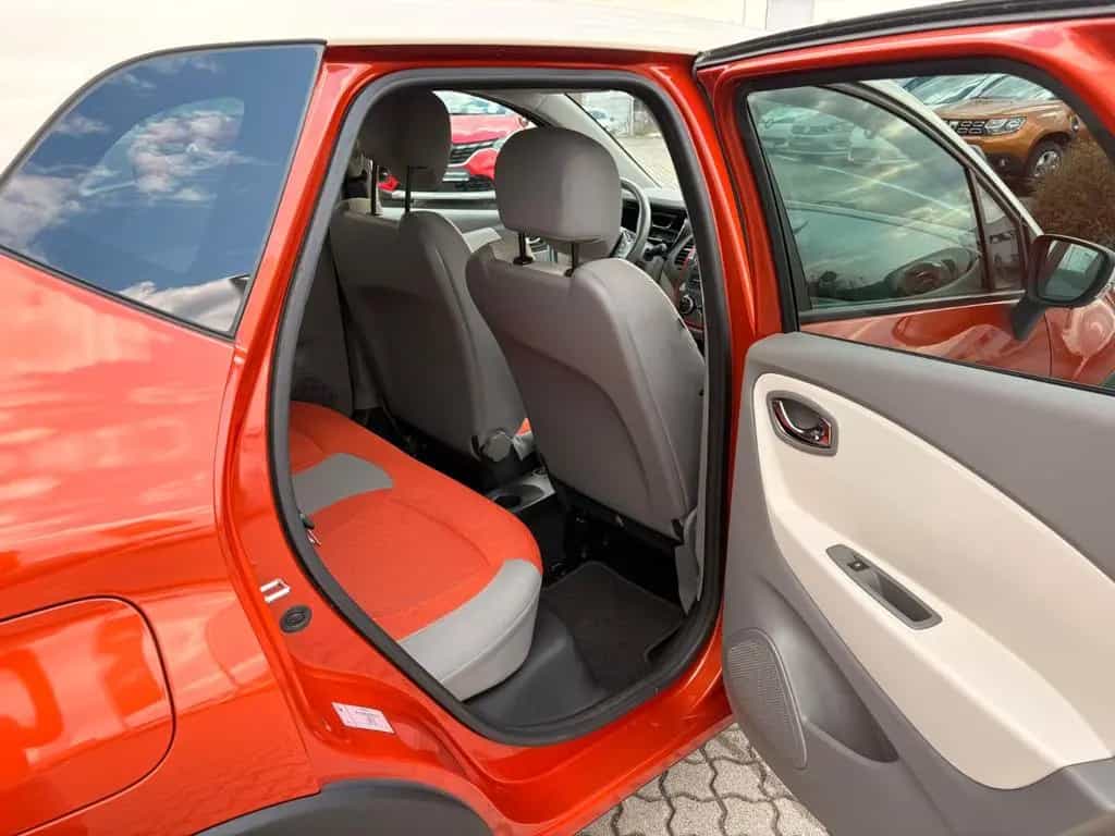 Renault Captur Dynamique 09/2016-photo-17