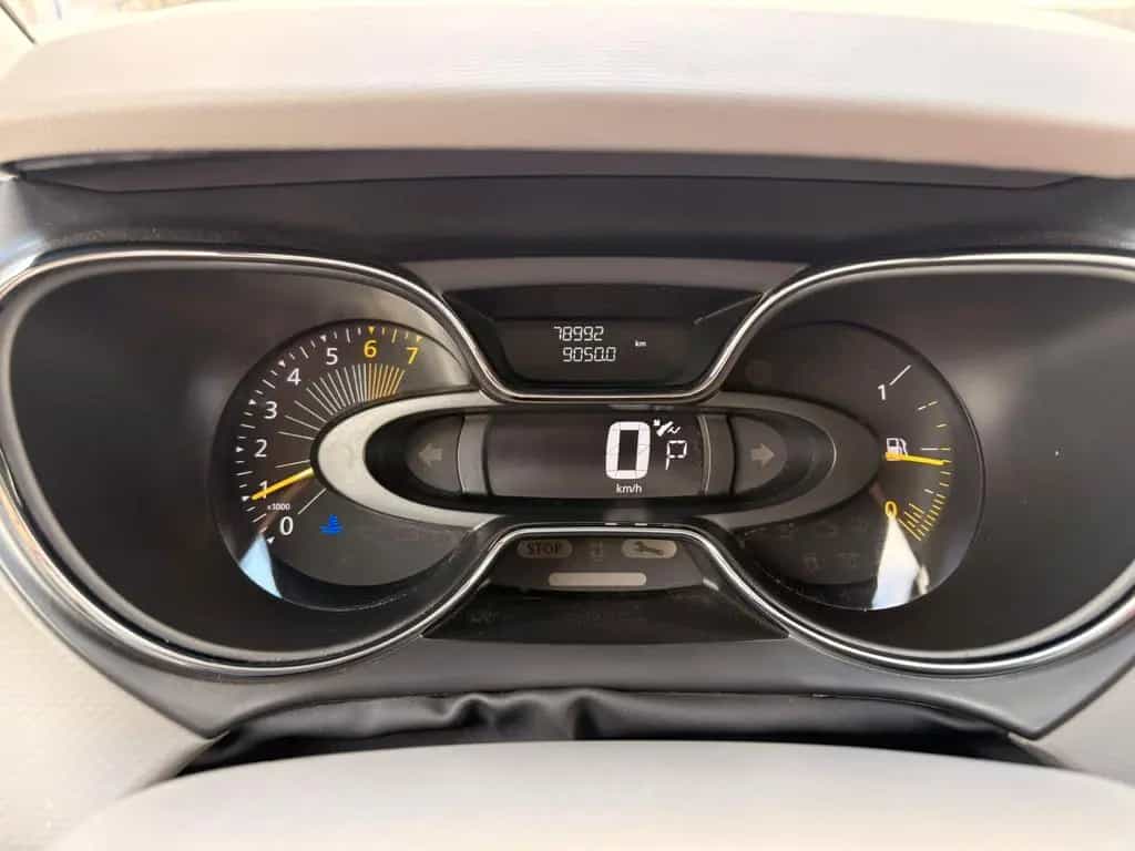 Renault Captur Dynamique 09/2016-photo-9