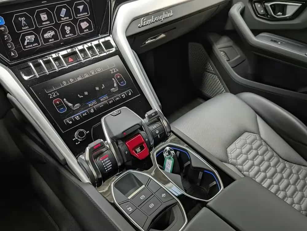 Lamborghini Urus 4.0 V8 CERAMIC PANO B&O HUD ACC MATRIX 03/2020-photo-14