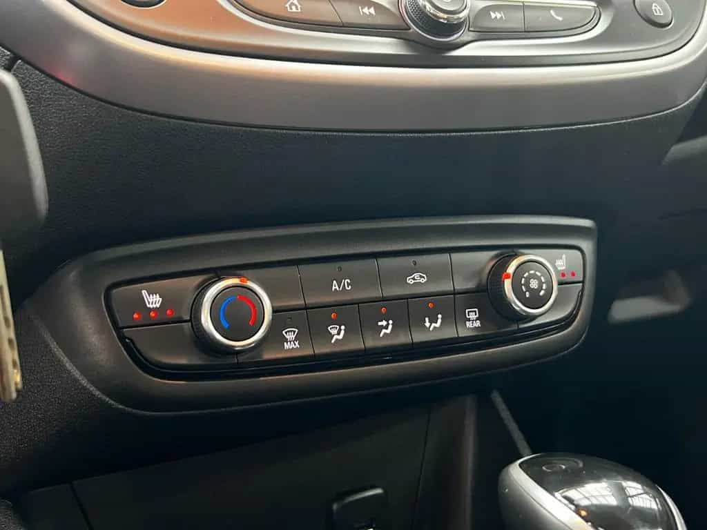 Opel Crossland X 1.2 PANO-AHK-SHZ-AUT.-MFL-TEMPOMAT 06/2019-photo-18