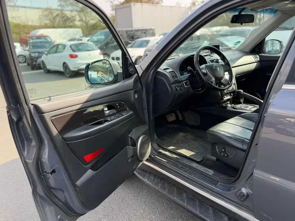 Ssangyong Rexton 2.2 Diesel e-XDi 220 Quartz 4WD 04/2015-photo-10