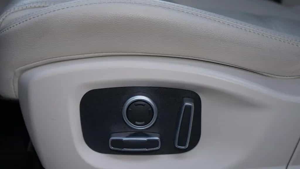 Jaguar E-Pace D200 SE AWD*LEDER BEIGE*20"ALU 02/2022-photo-30