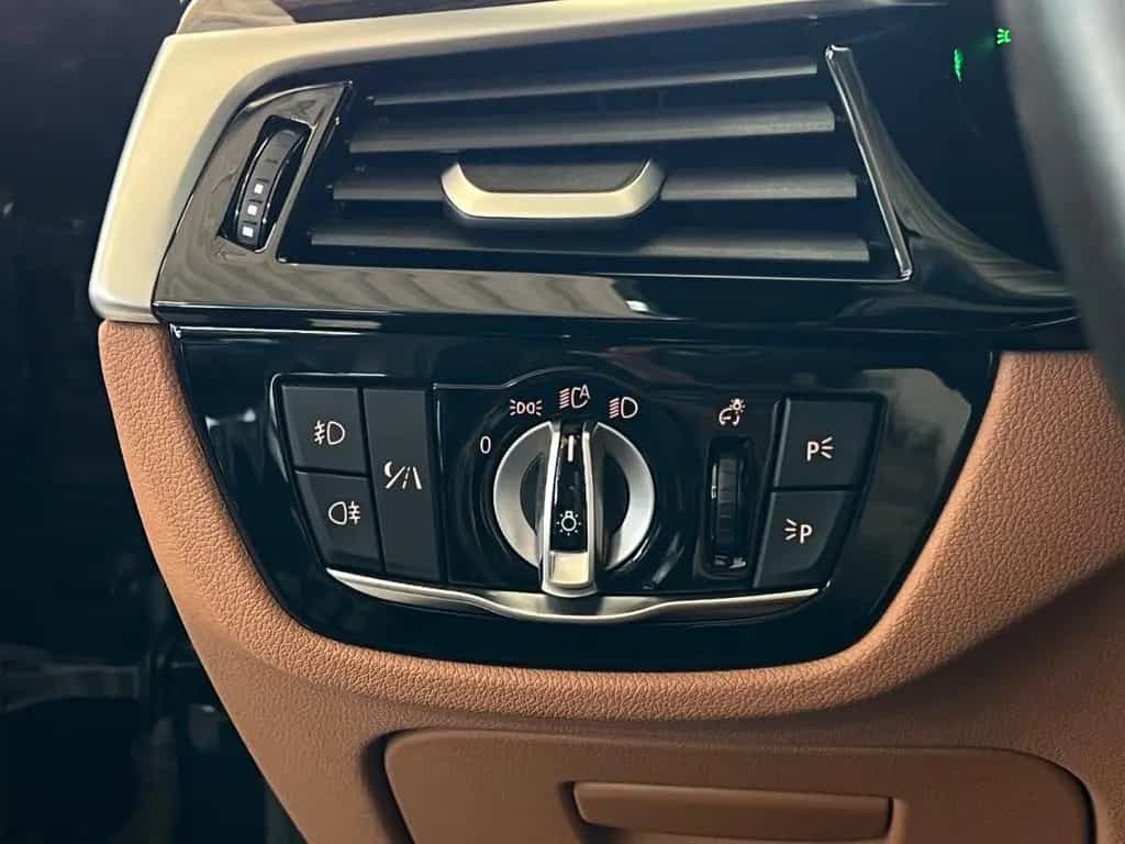 BMW 5 Series 520 d Touring Luxury Line UVP 90.569,00 EURO 12/2018-photo-29
