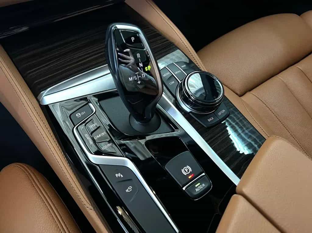 BMW 5 Series 520 d Touring Luxury Line UVP 90.569,00 EURO 12/2018-photo-36