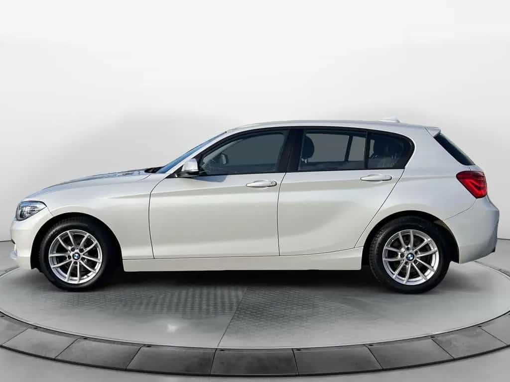 BMW 118 i Lim. 5-trg. Advantage NAVI*PDC*SZHG*LED 02/2019-photo-1