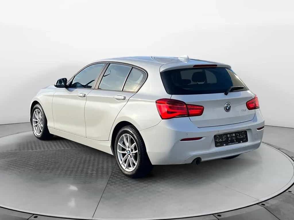 BMW 118 i Lim. 5-trg. Advantage NAVI*PDC*SZHG*LED 02/2019-photo-2