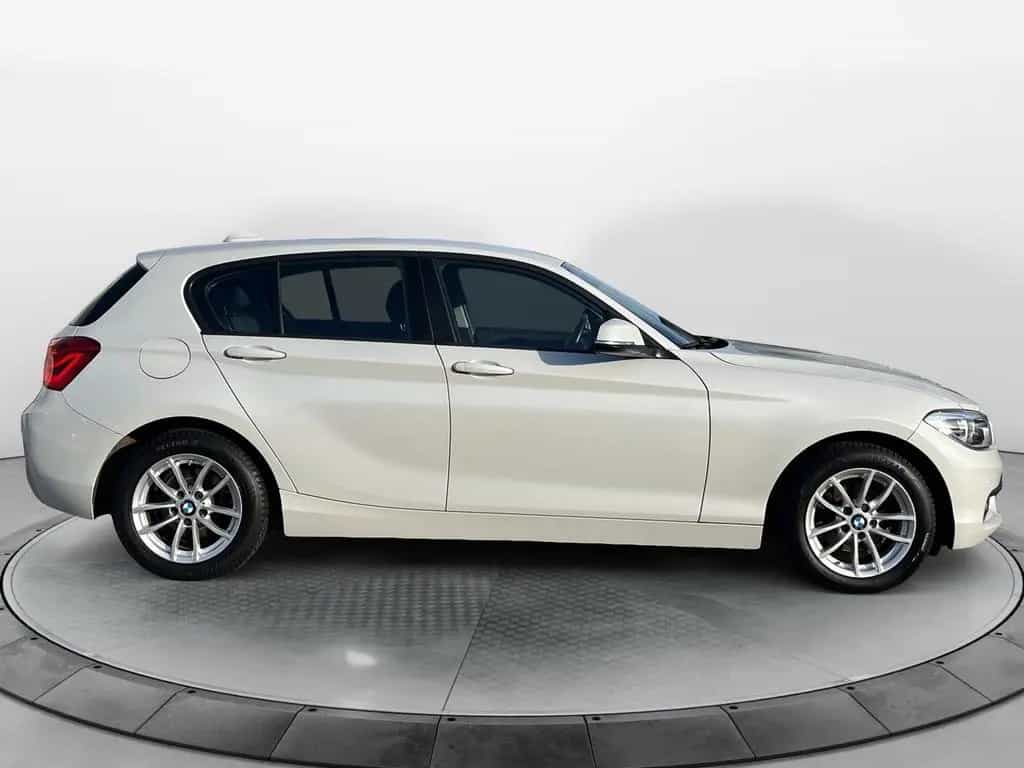BMW 118 i Lim. 5-trg. Advantage NAVI*PDC*SZHG*LED 02/2019-photo-21