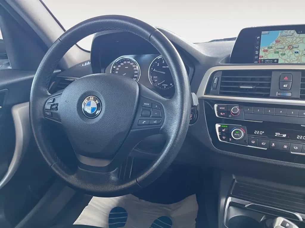 BMW 118 i Lim. 5-trg. Advantage NAVI*PDC*SZHG*LED 02/2019-photo-9