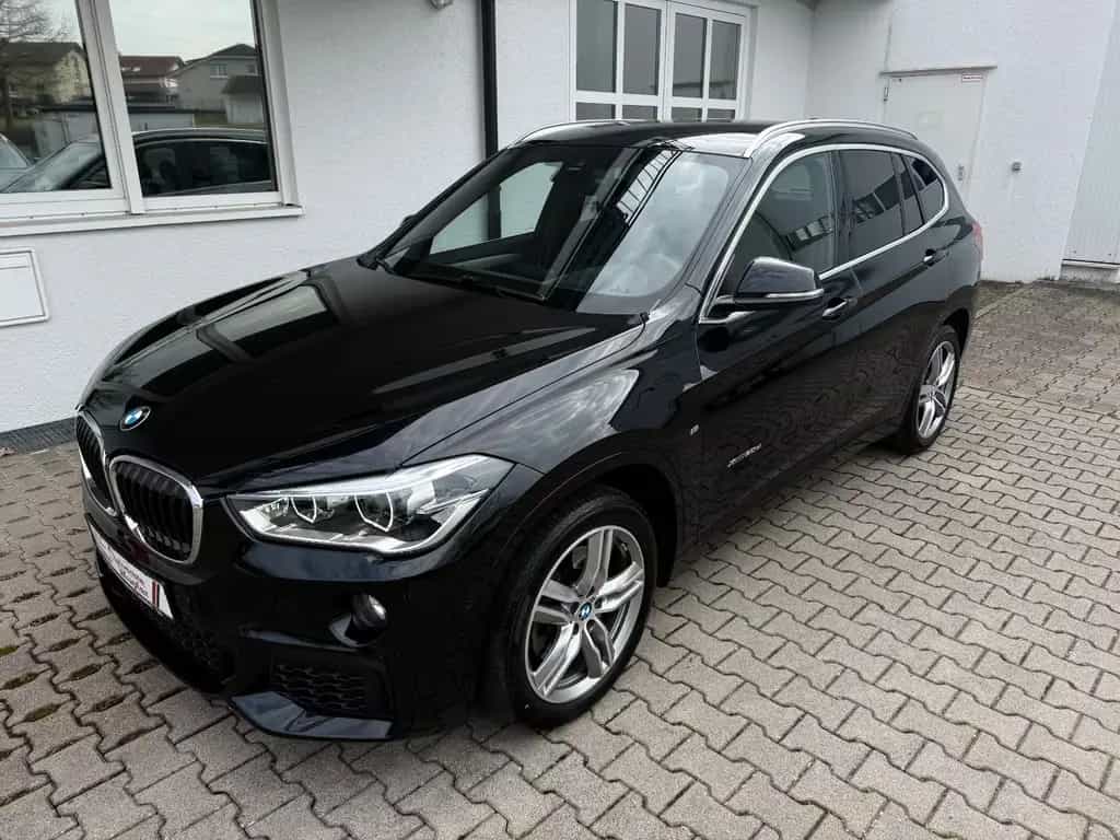BMW X1 xDrive20d Automatik Leder Navi LED PANO PDC 02/2017-photo-2