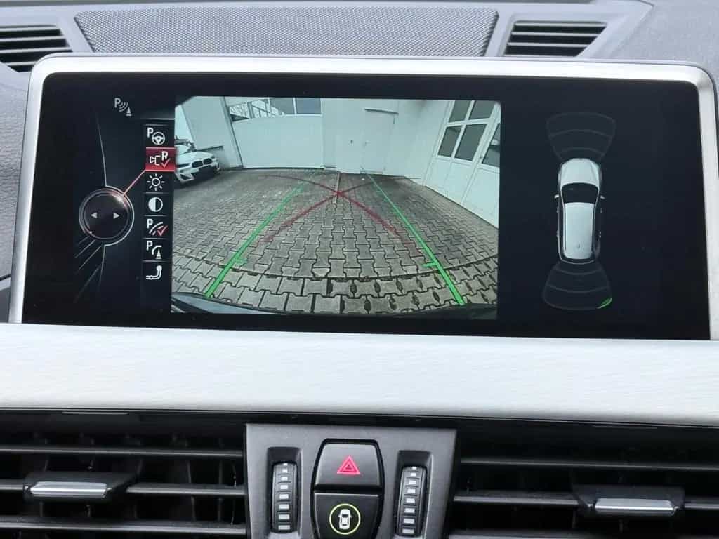 BMW X1 xDrive20d Automatik Leder Navi LED PANO PDC 02/2017-photo-22