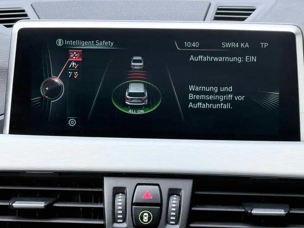 BMW X1 xDrive20d Automatik Leder Navi LED PANO PDC 02/2017-photo-28