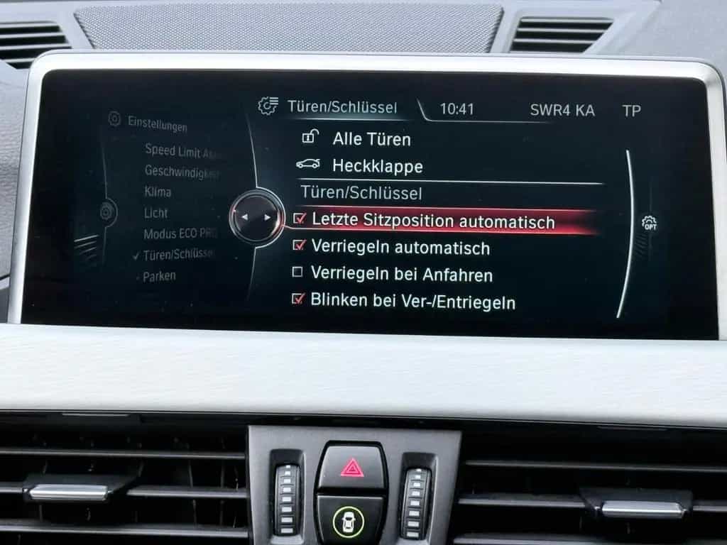 BMW X1 xDrive20d Automatik Leder Navi LED PANO PDC 02/2017-photo-31