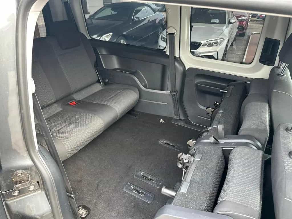 Volkswagen Caddy Maxi BMT 7 SITZER NAVI SHZ AHK 09/2019-photo-17