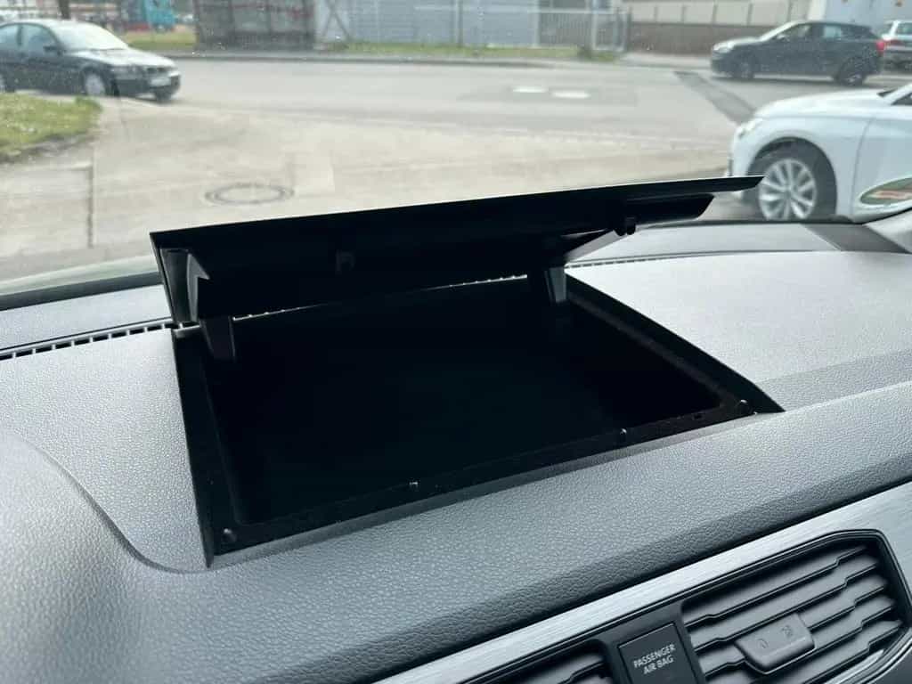 Volkswagen Caddy Maxi BMT 7 SITZER NAVI SHZ AHK 09/2019-photo-32