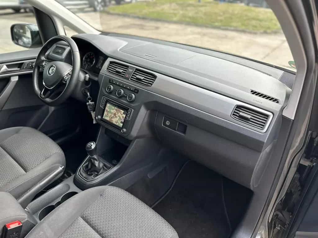 Volkswagen Caddy Maxi BMT 7 SITZER NAVI SHZ AHK 09/2019-photo-39