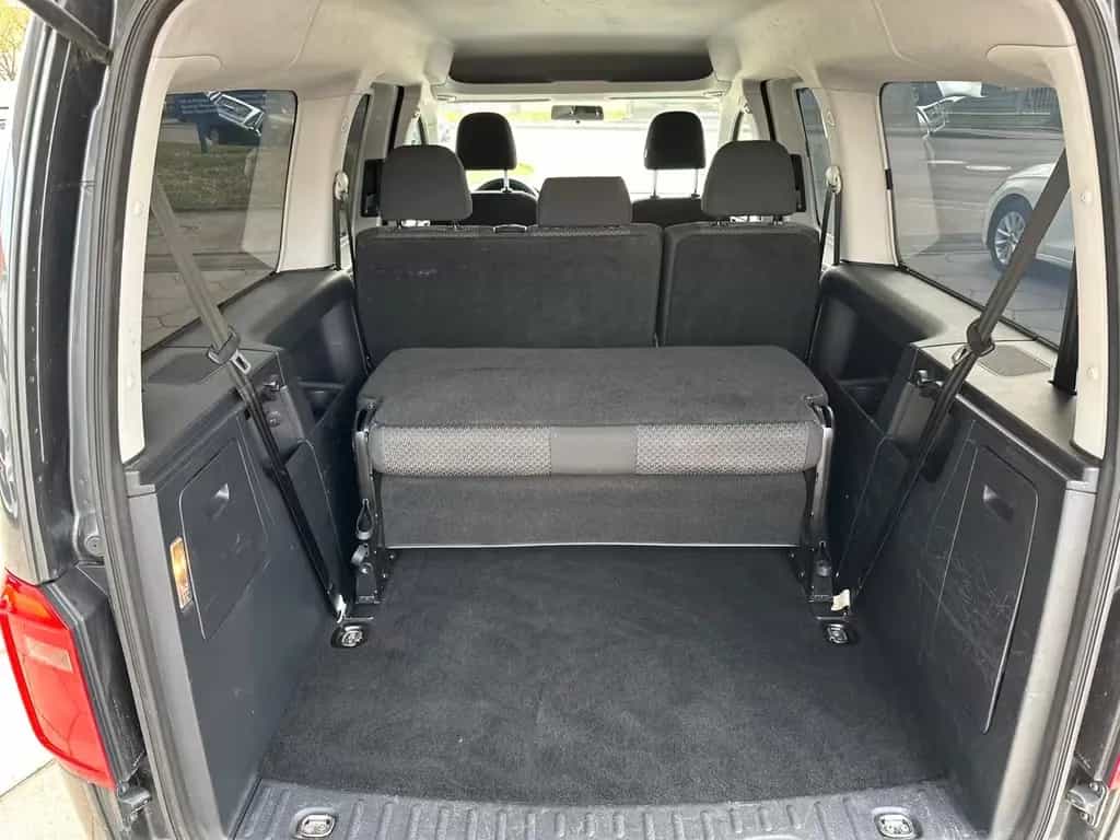 Volkswagen Caddy Maxi BMT 7 SITZER NAVI SHZ AHK 09/2019-photo-9