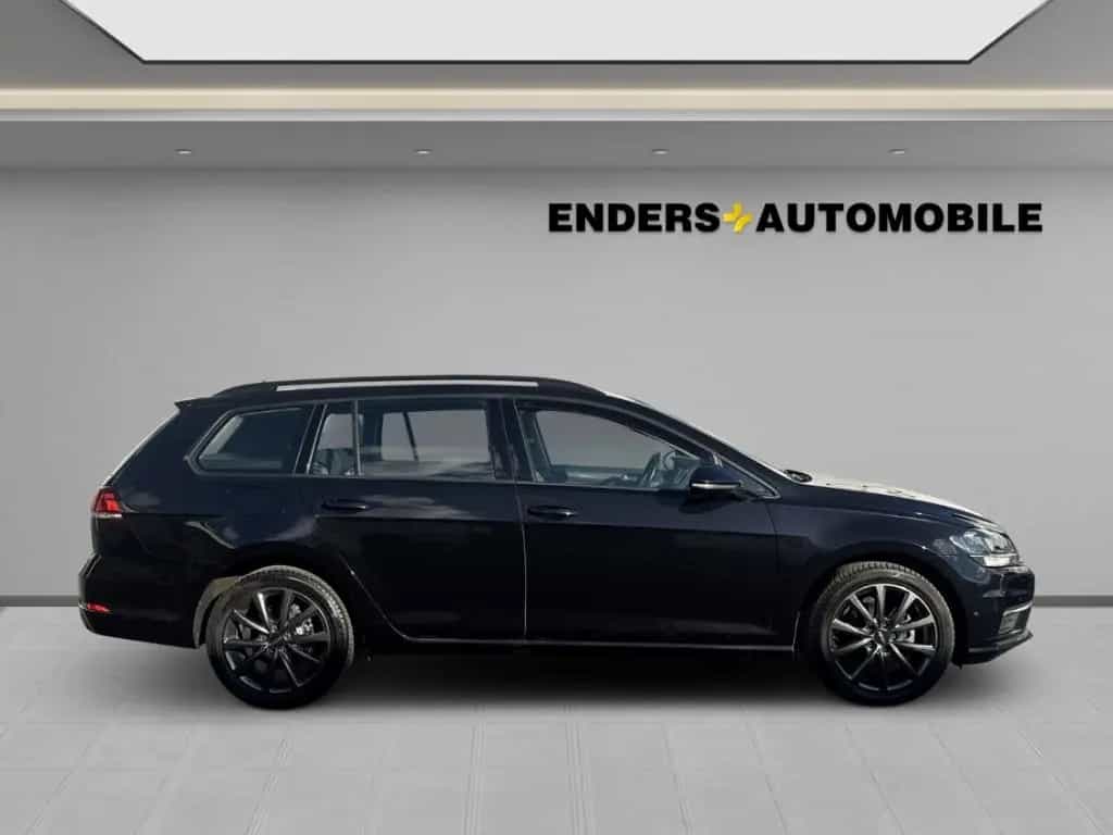 Volkswagen Golf Variant Comfortline++NAVI++PDC++ 03/2019-photo-3