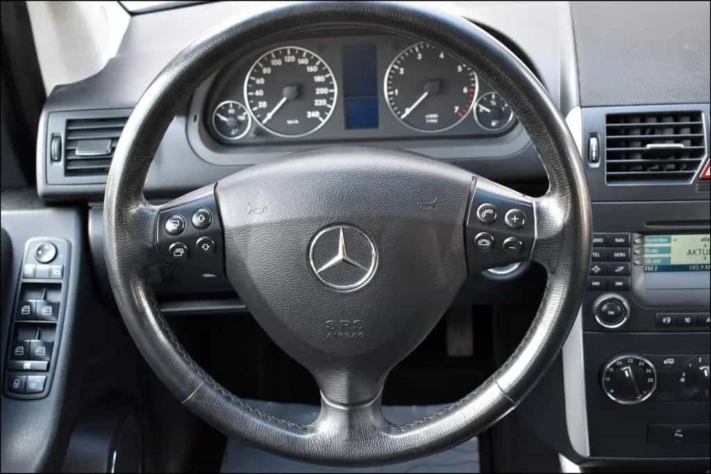 Mercedes-Benz A 200 Turbo Automatik TÜV-Neu Garantie 04/2008-photo-14