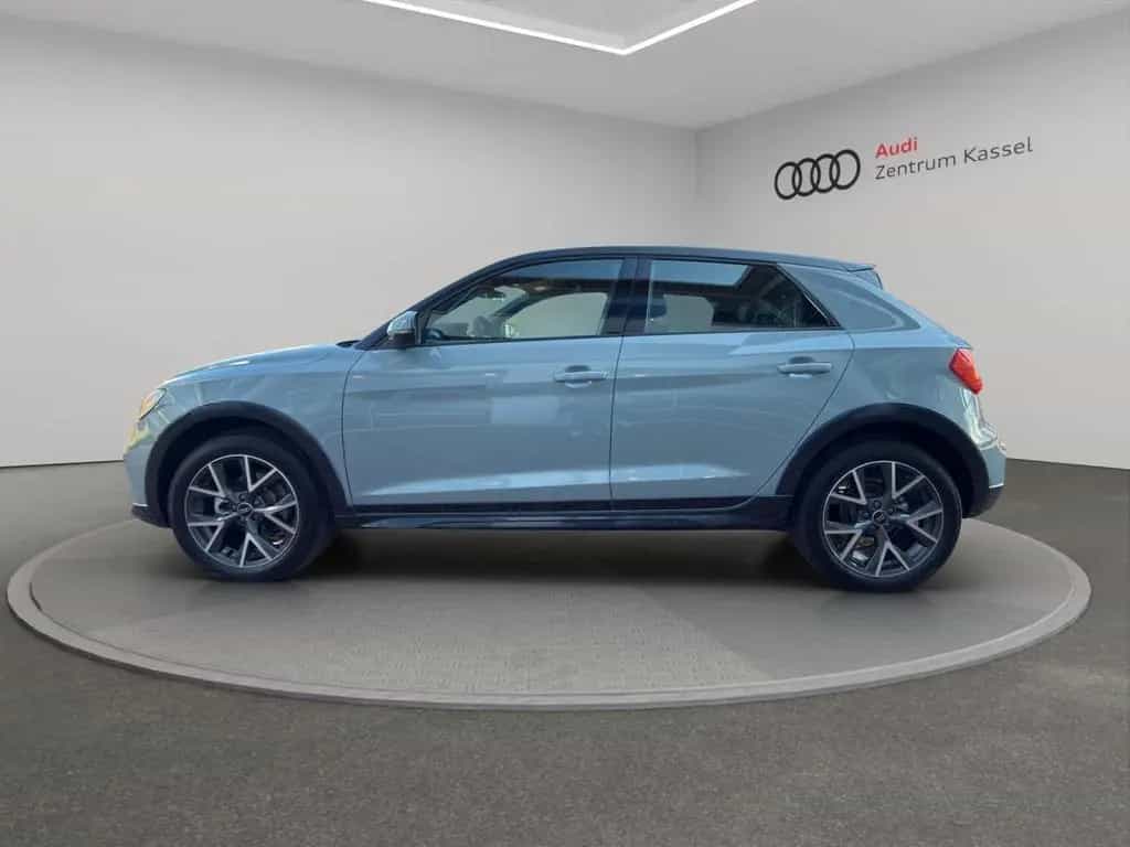 Audi A1 allstreet 30 TFSI S line LED CarPlay 17" 03/2026-photo-1