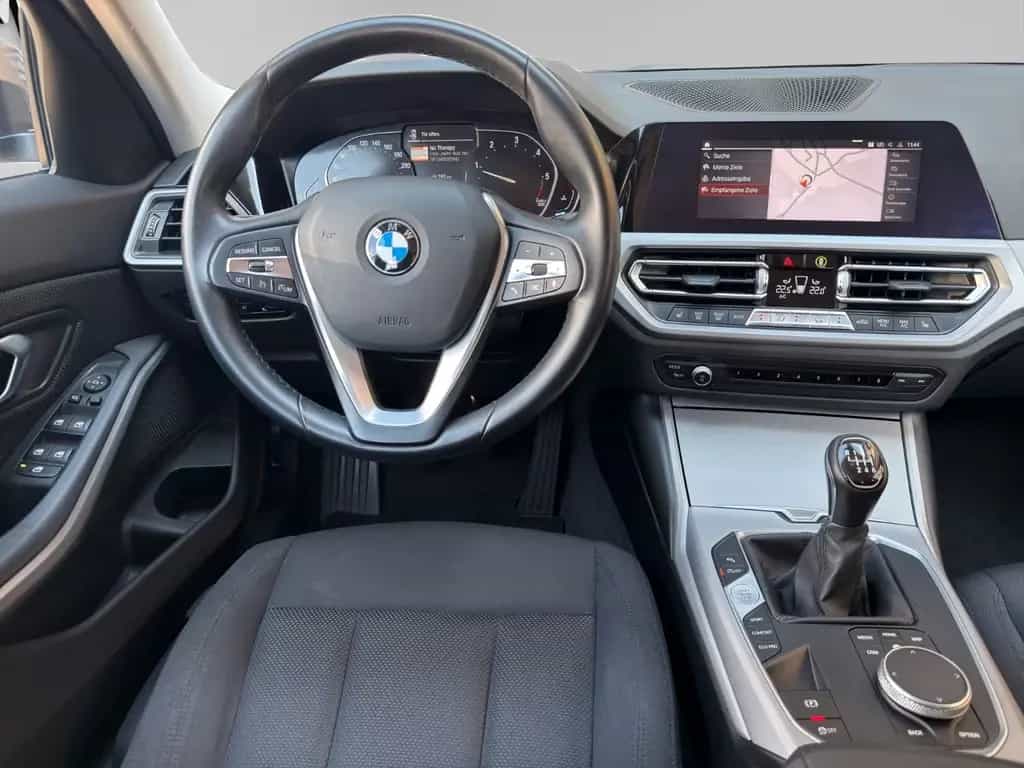 BMW 318 d Advantage DAB+ NAVI TEMP CARPLAY SHZ PDC 08/2020-photo-15