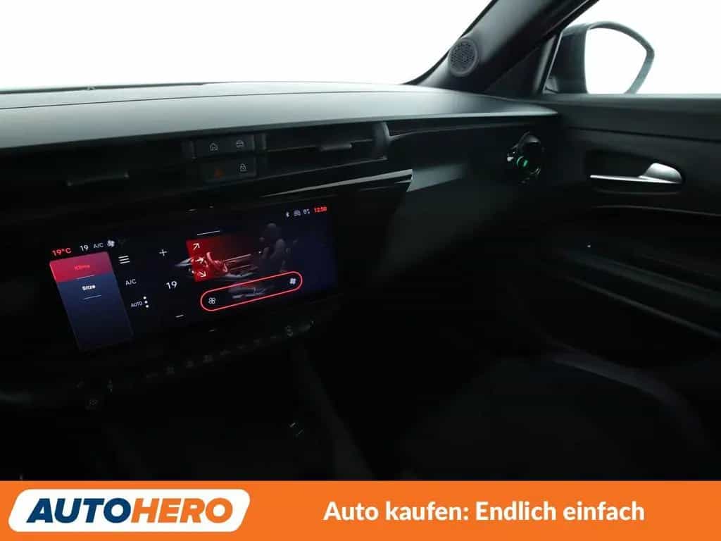 Alfa Romeo Junior 1.2 VGT Speciale Aut.*NAVI*ACC*CAM*SHZ* 11/2024-photo-29