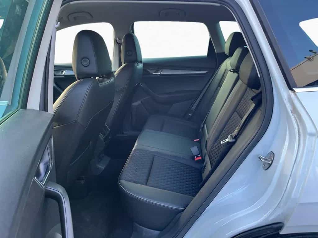 Skoda Karoq 1.5 TSI NAVI LED PDC SHZ LkHz Keyless-Entr 08/2019-photo-11