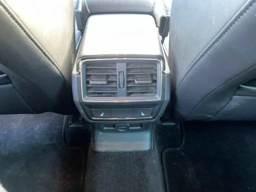 Skoda Karoq 1.5 TSI NAVI LED PDC SHZ LkHz Keyless-Entr 08/2019-photo-17