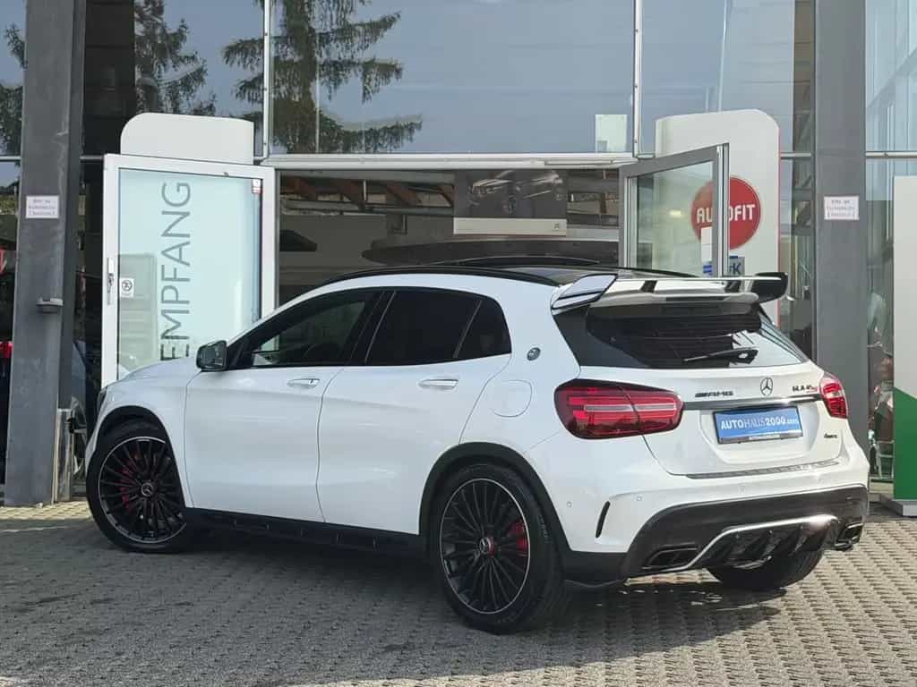 Mercedes-Benz GLA 45 AMG 4Matic 7G-DCT/PANO/KEYLES/RFK/HARMAN/ 05/2019-photo-4