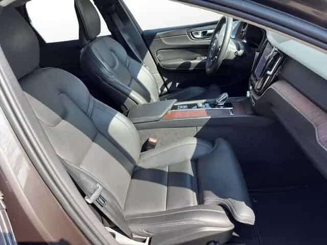 Volvo XC60 B5 Diesel Ultimate Bright AWD 01/2023-photo-18