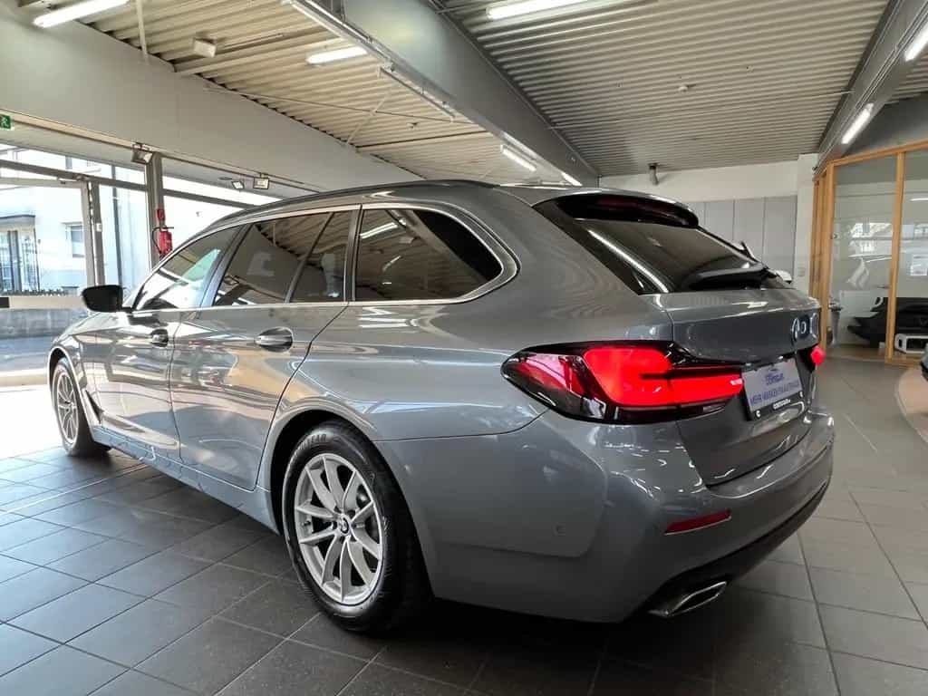 BMW 5 Series 520d xDrive Touring AHK+STANDHEIZUNG+PARK PAKET 11/2023-photo-10