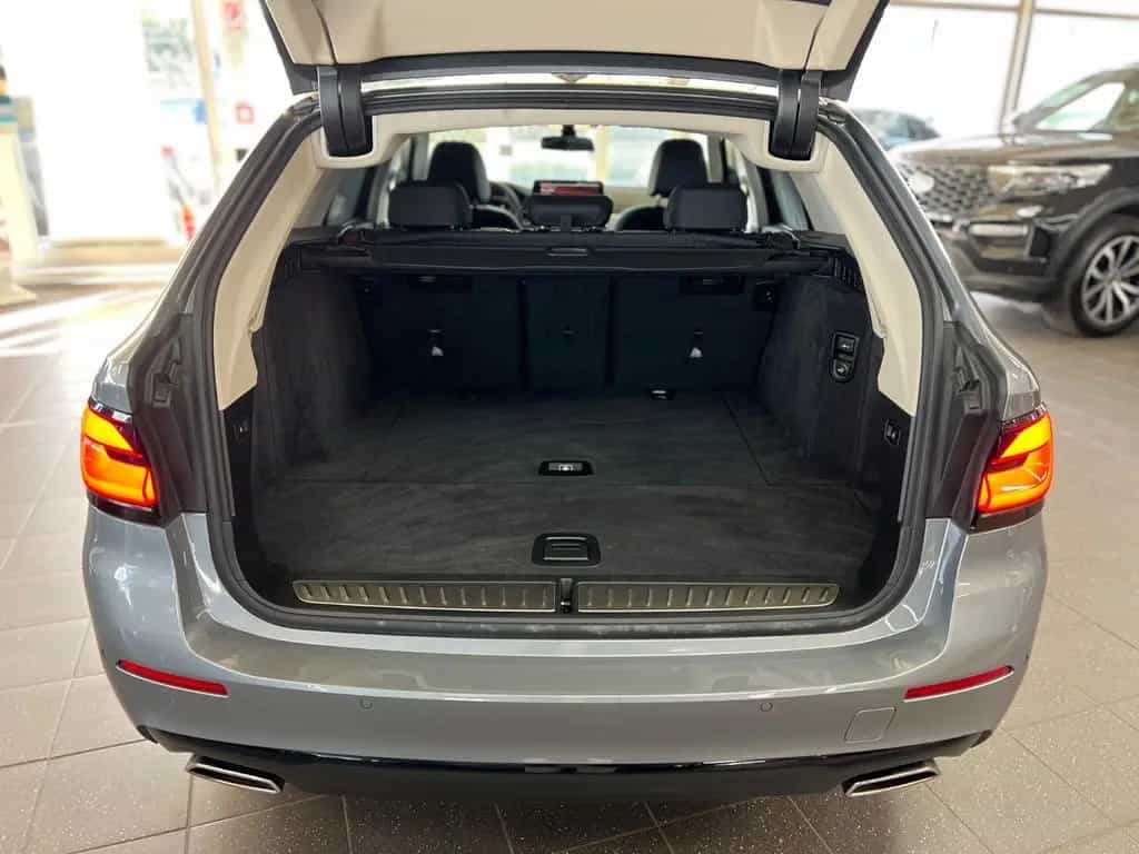 BMW 5 Series 520d xDrive Touring AHK+STANDHEIZUNG+PARK PAKET 11/2023-photo-13