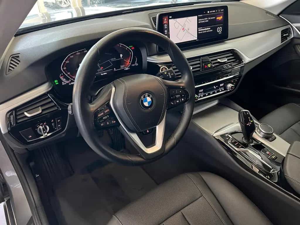 BMW 5 Series 520d xDrive Touring AHK+STANDHEIZUNG+PARK PAKET 11/2023-photo-25
