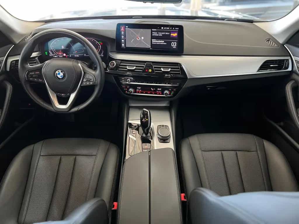 BMW 5 Series 520d xDrive Touring AHK+STANDHEIZUNG+PARK PAKET 11/2023-photo-29