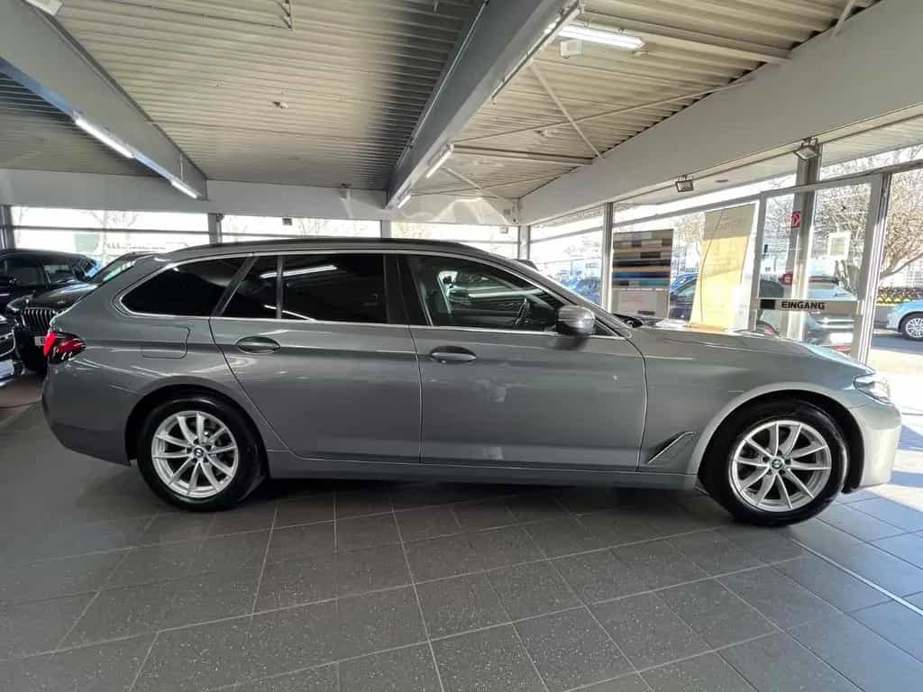 BMW 5 Series 520d xDrive Touring AHK+STANDHEIZUNG+PARK PAKET 11/2023-photo-6