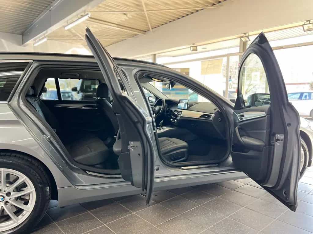 BMW 5 Series 520d xDrive Touring AHK+STANDHEIZUNG+PARK PAKET 11/2023-photo-7